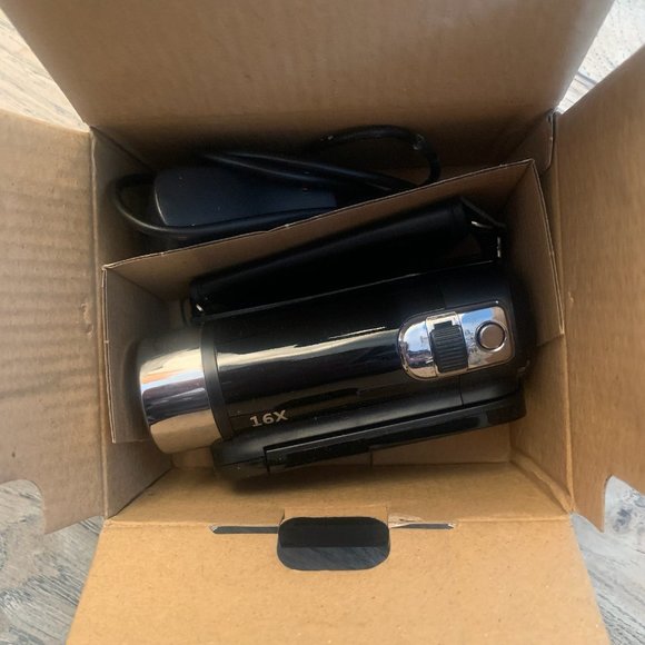 HD 1080P DIGITAL VIDEO CAMERA RECORDER- 16X DIGITAL ZOOM - Picture 9 of 9